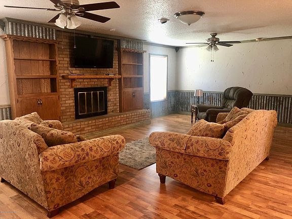 2nd image of 305 Bennett Dr