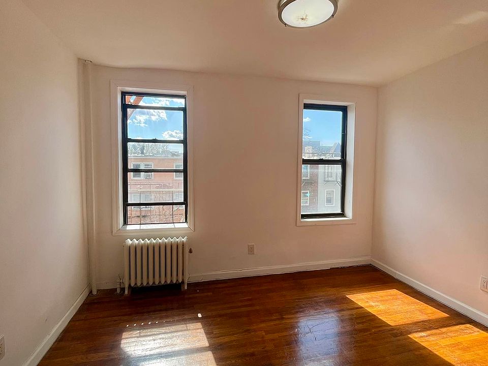 1st image of 2131 27th St APT C3