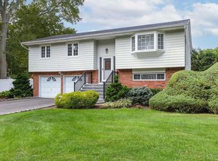 80 Julbet Dr, Sayville, NY 11782