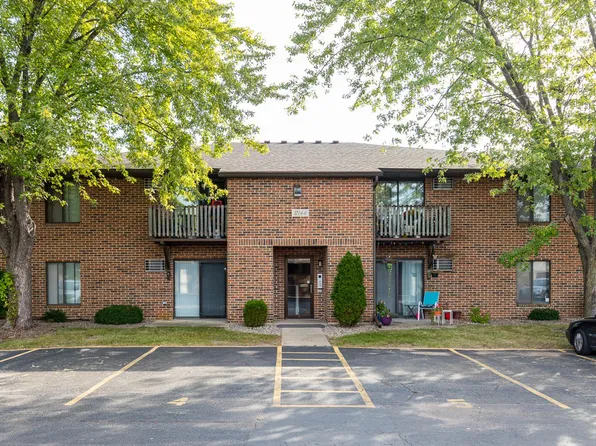 Shadow Creek Apartments, 2132-2170 W 9th Ave #7-2170, Oshkosh, WI 54904