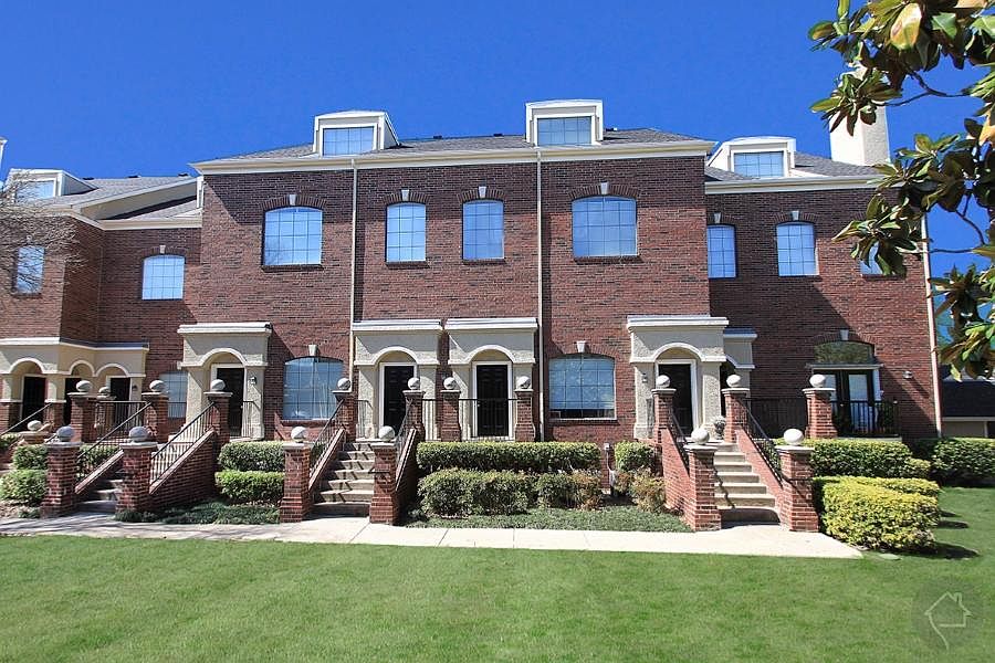 1st image of 150 Parliament Ln