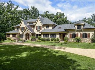 10300 Riverwood Dr, Potomac, MD 20854