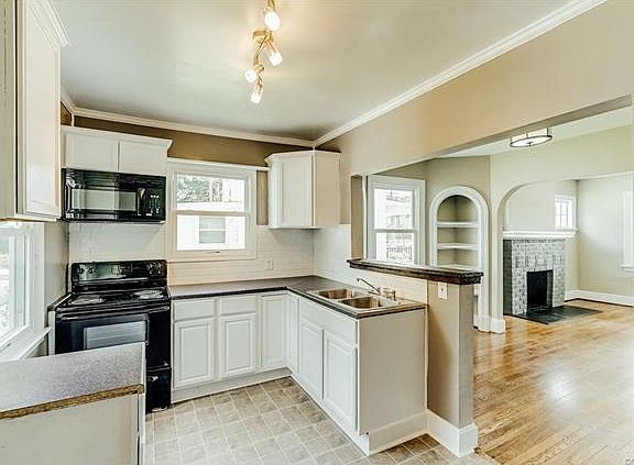 2nd image of 706 E Brookland Park Blvd