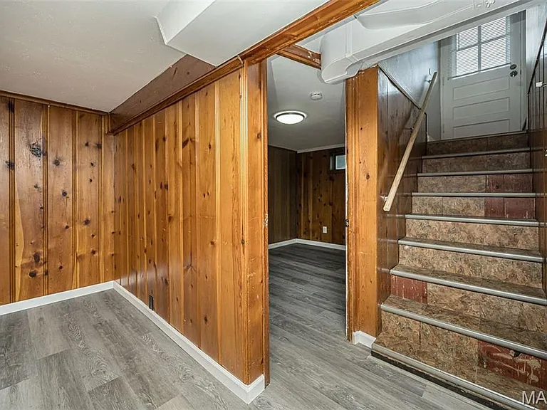 1225 Newark Dr — Photo 10