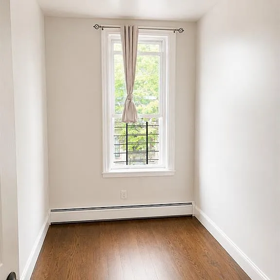 Teller Ave — Photo 10