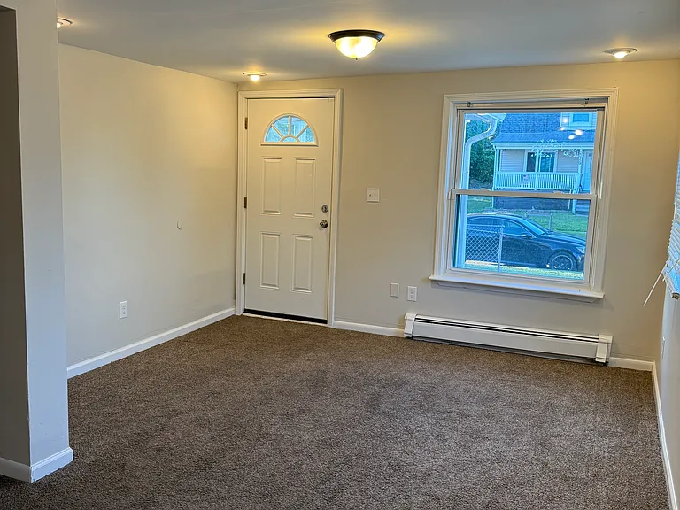 13460 Georgiana Ave — Photo 3