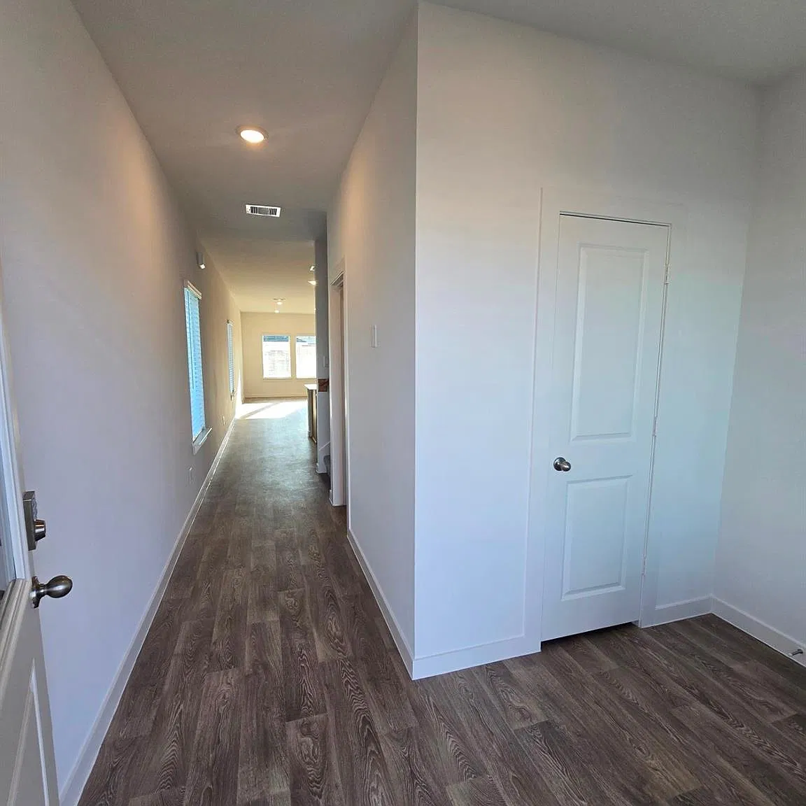 3 bed, 2.5 bath, 1850 sqft, $2,500 — Photo 4