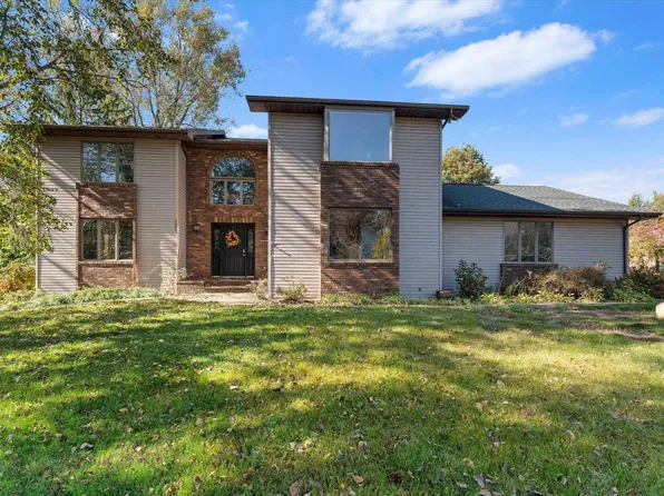 50825 Trails N, Granger, IN 46530