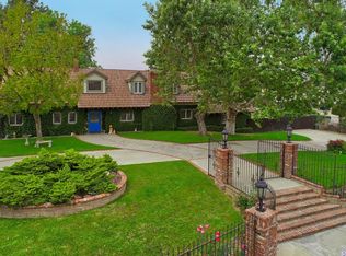 10101 McBroom St, Sunland, CA 91040