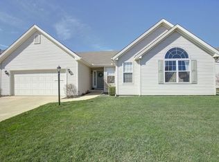 809 Chickory Dr, Champaign, IL