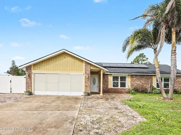 798 Hernandes Ave SE, Palm Bay, FL 32909