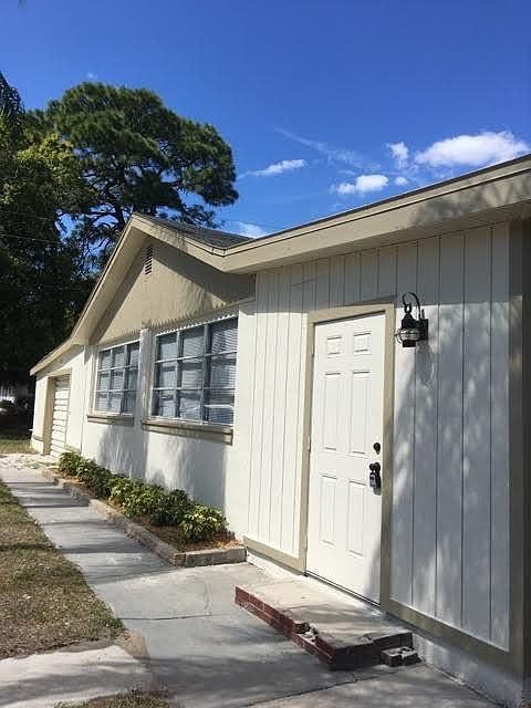 1st image of 18 Becker Dr #1