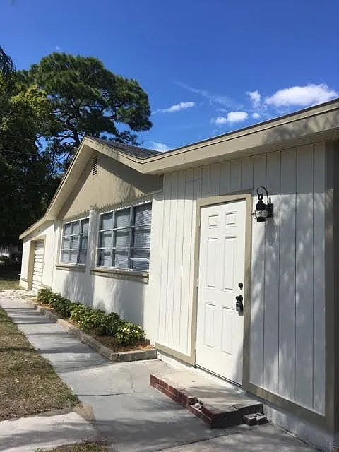 18 Becker Dr #1