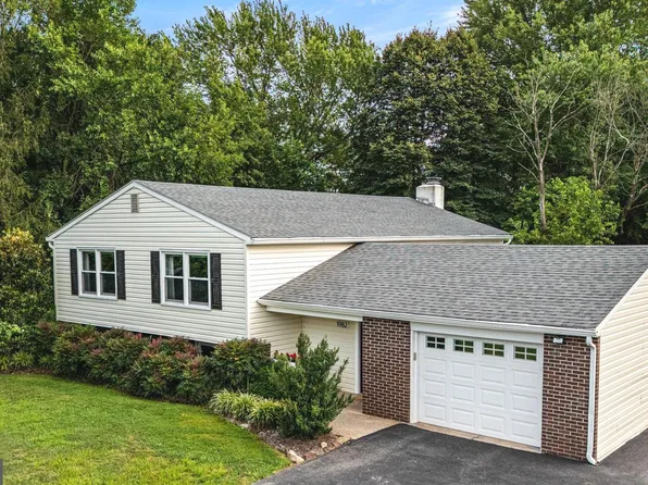 1982 E Cedarville Rd, Pottstown, PA 19465