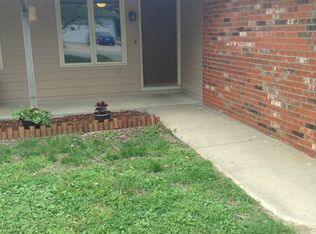 906 W Raynell St, Springfield, MO 65807