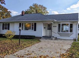 510 9th St, Baraboo, WI 53913