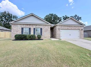 385 Beau Tisdale Dr, Oakland, TN 38060