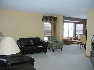 3rd image of 520 Rosebush Ln
