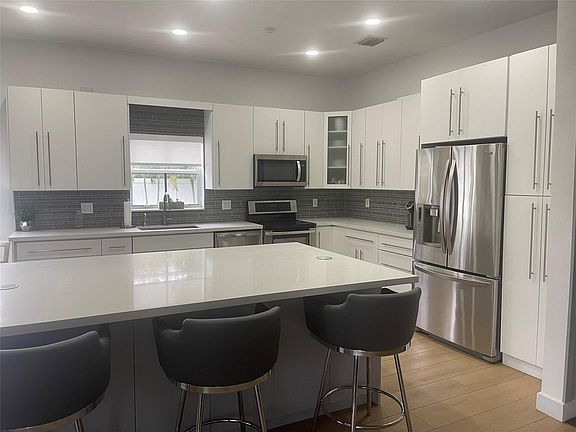 5th image of 1212 Meadows Boulevard