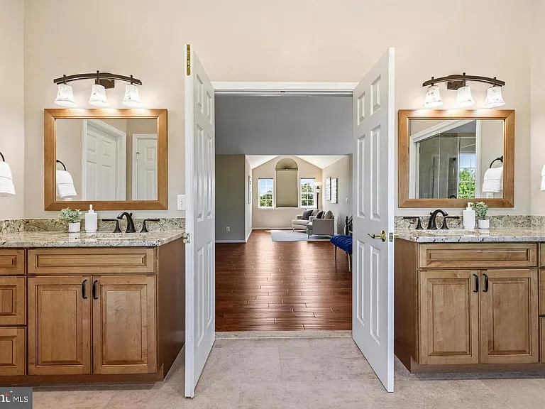 21916 Bellair Ct — Photo 26
