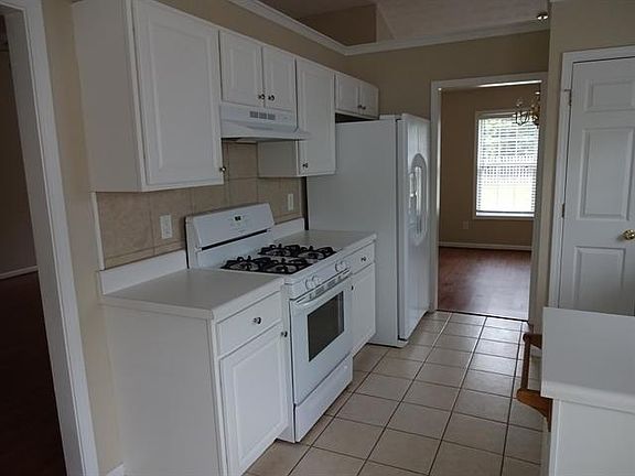 2nd image of 1795 Charleston Oak Cir #5