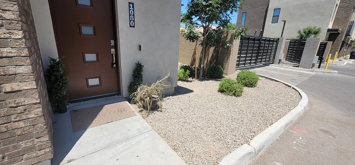 Building Photo - 901 S Smith Rd #1080