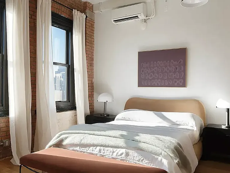 239 Banker St #1Q — Photo 6