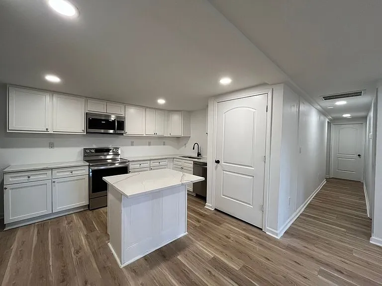 1116 E Geer St #B — Photo 1