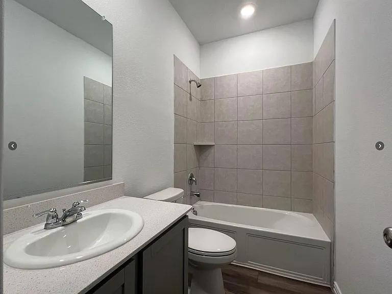 8000 Blue Heron Ln — Photo 14