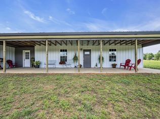 8801 Forks River Rd, Hurricane Mills, TN 37078