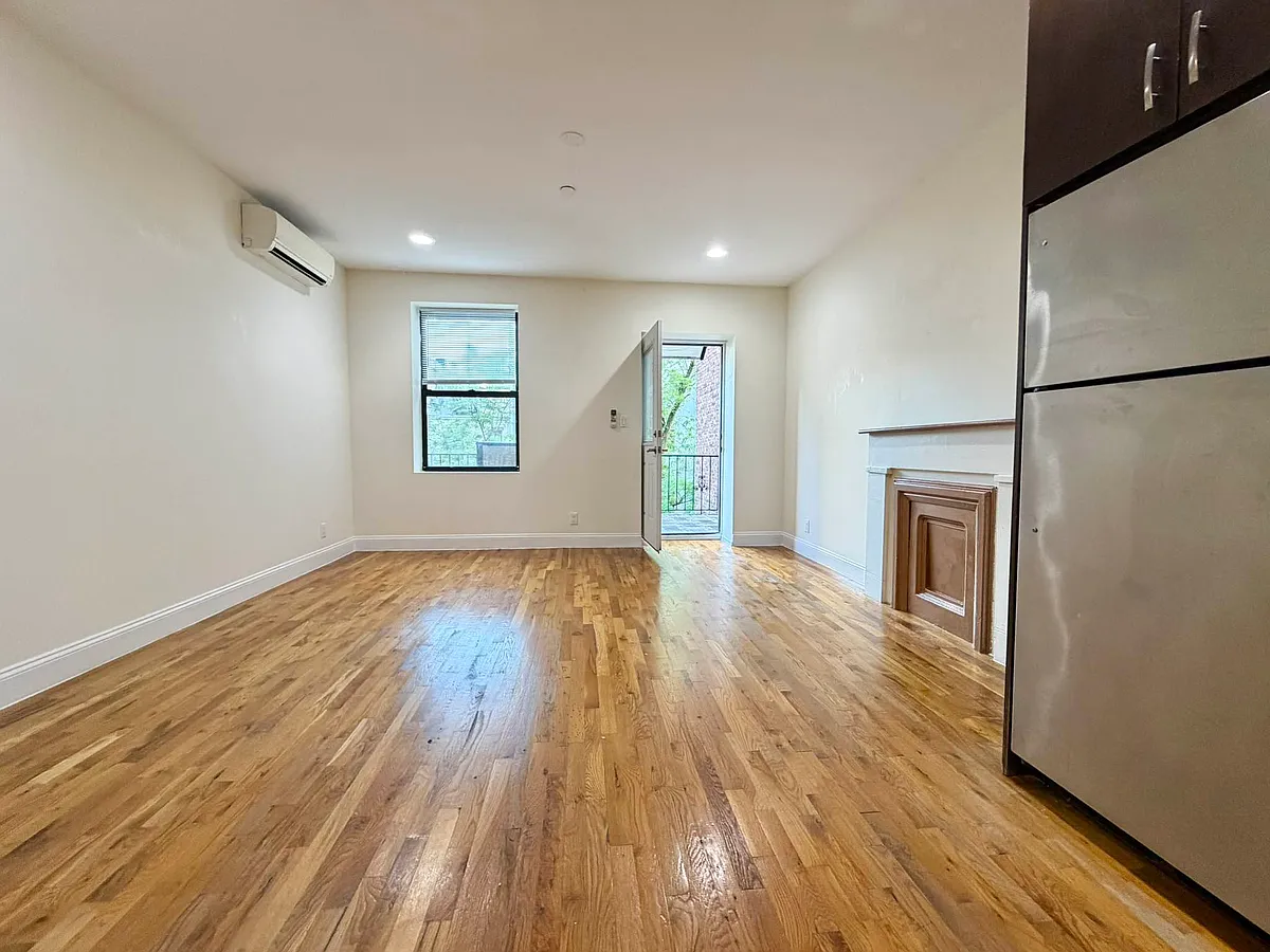 Building Photo - 150 W 127th St #6