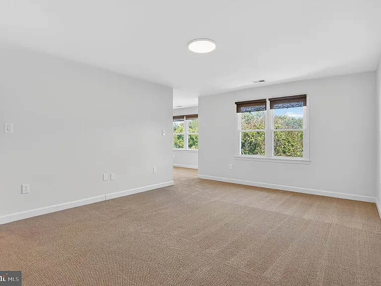 7705 Zulima Ct — Photo 17
