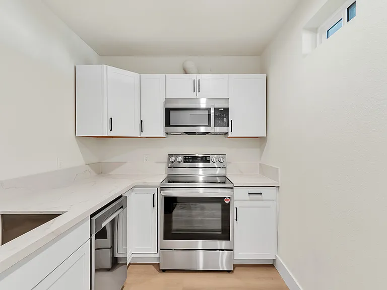 7846 Herschel Ave #7 — Photo 18