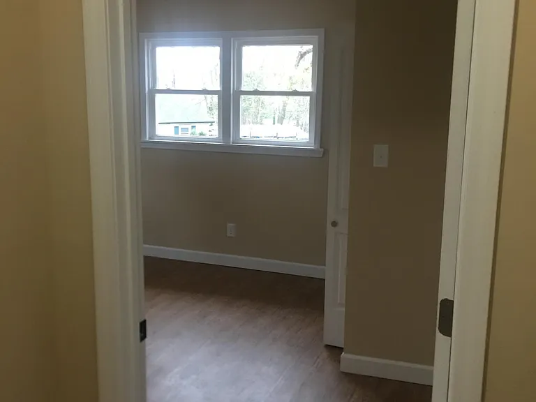115 Carole Dr — Photo 10