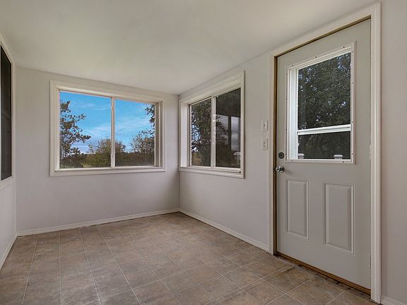 5th image of 807 N Boundary Road