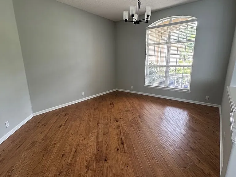 4911 Toproyal Ln — Photo 25