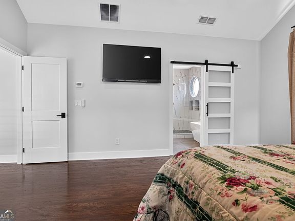 4th image of 2877 Alexa Ave SE