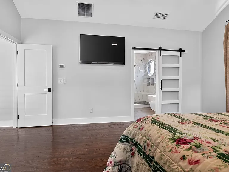 2877 Alexa Ave SE — Photo 4
