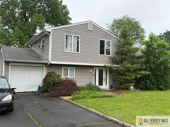 2603 Wade St, Piscataway, NJ 08854