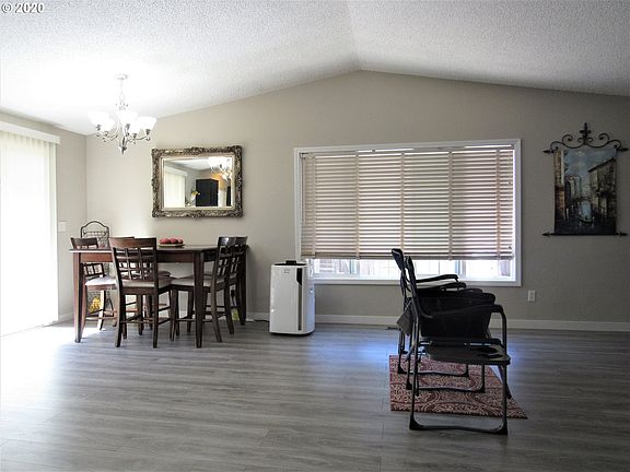 3rd image of 1640 SE Dowery Ln