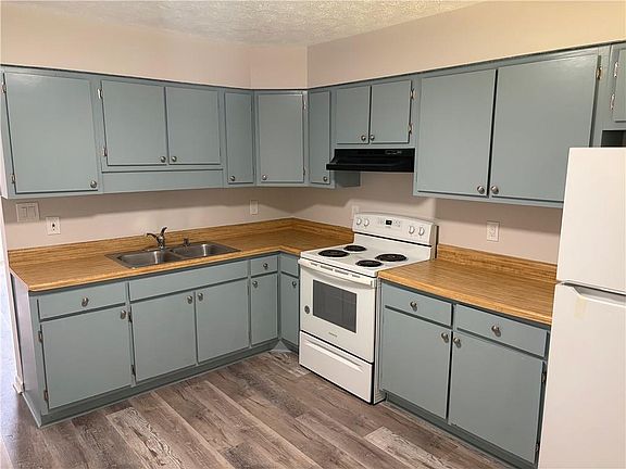 5th image of 4 Eastview Cir #4