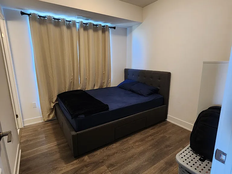 202 Burnhamthorpe Rd E #1207W — Photo 14