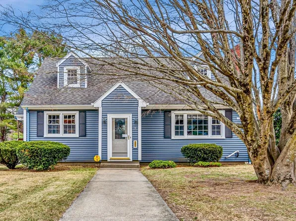 7 Eastview Rd, Hopkinton, MA 01748