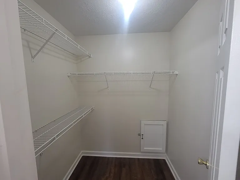 1406 Anna Way — Photo 13