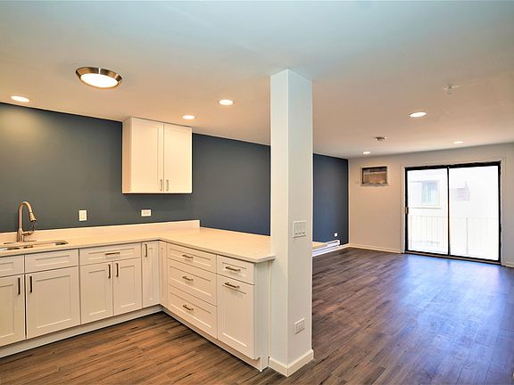 2nd image of 2317 N Neva Ave APT 403A