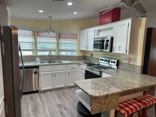 9364 Top Flight Dr, Lakeland, FL 33810