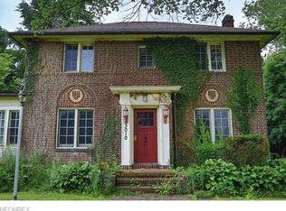 3010 Hudson Dr, Cuyahoga Falls, OH 44221