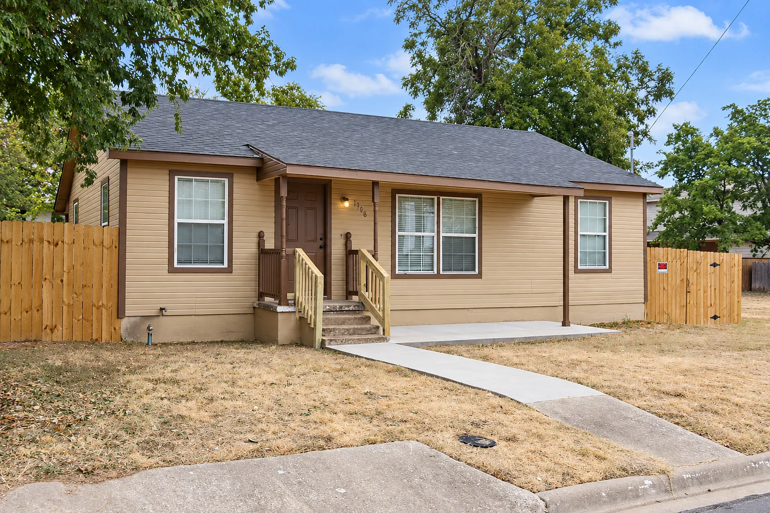 1310 North College Street - 1 — Photo 3