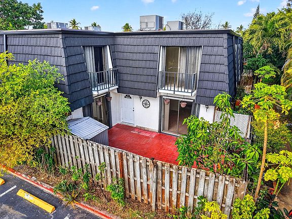 2nd image of 136 Woodland Road