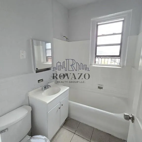 160 Ellis Ave #307 — Photo 3